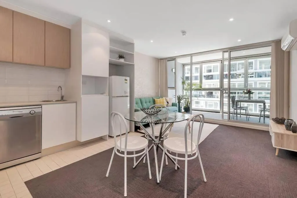 Lovely 1Br Apartment On Morphett With Pool & Wi-Fi Adelaide